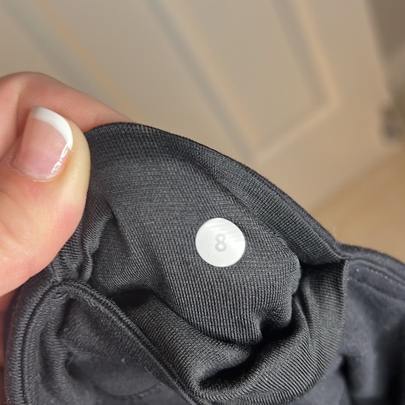 LuluLemon Capri Pants 🍋 - Picture 4 of 5